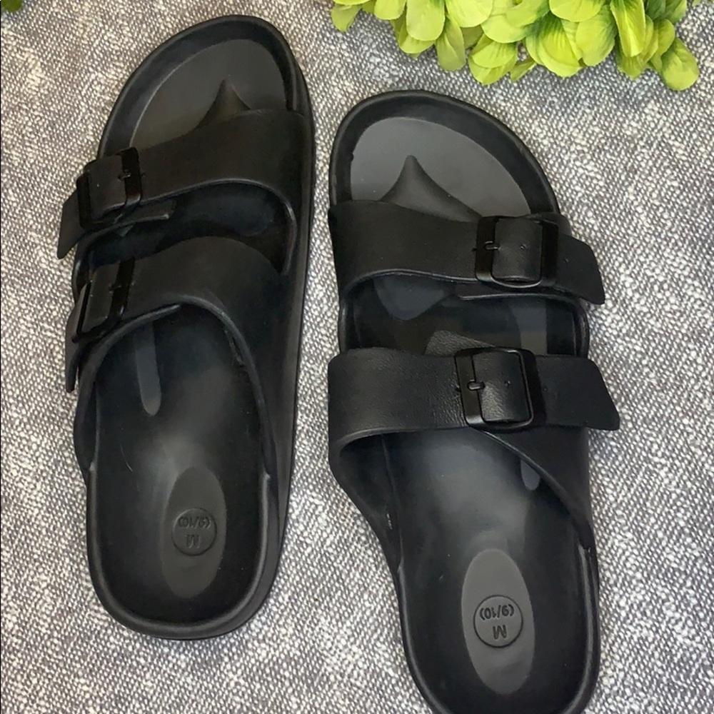 Woman’s Black Croc Style Slides Cushion